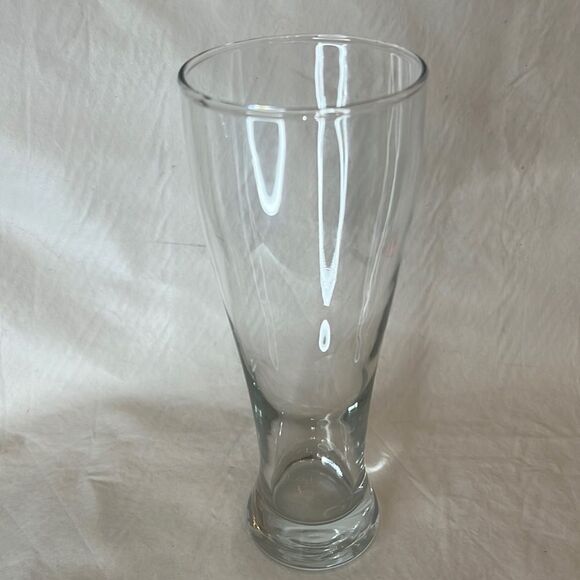 Beer Glass 24 Ounces 9 Inches Tall 3 1/4 Inches Diameter Clear Drinking Bar - Picture 1 of 4